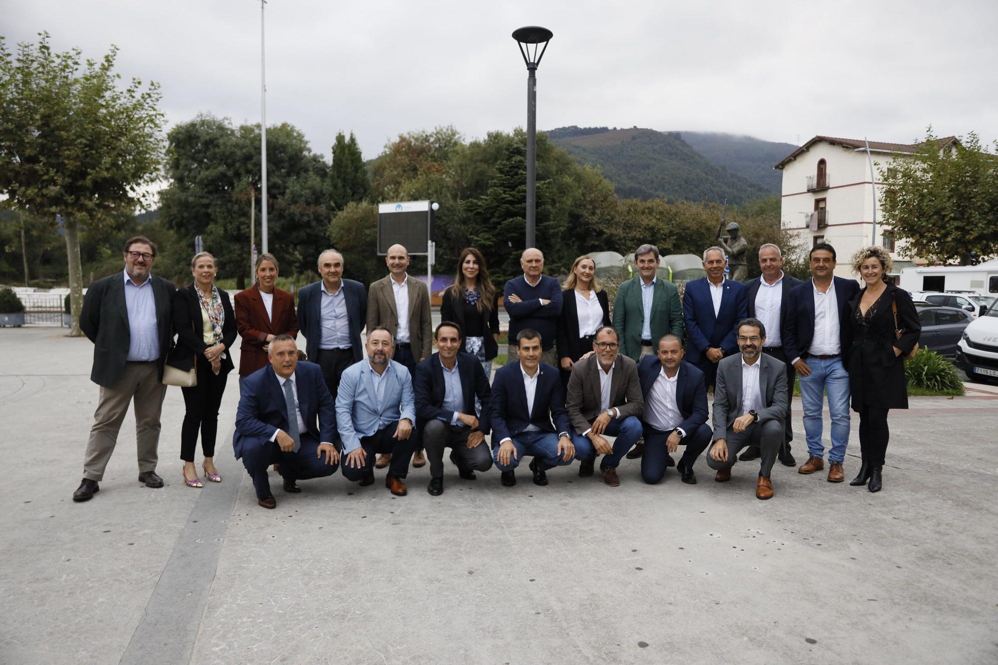 En imágenes: así ha sido la DEIA Laboral Kutxa Hemendik Sariak en Meatzaldea