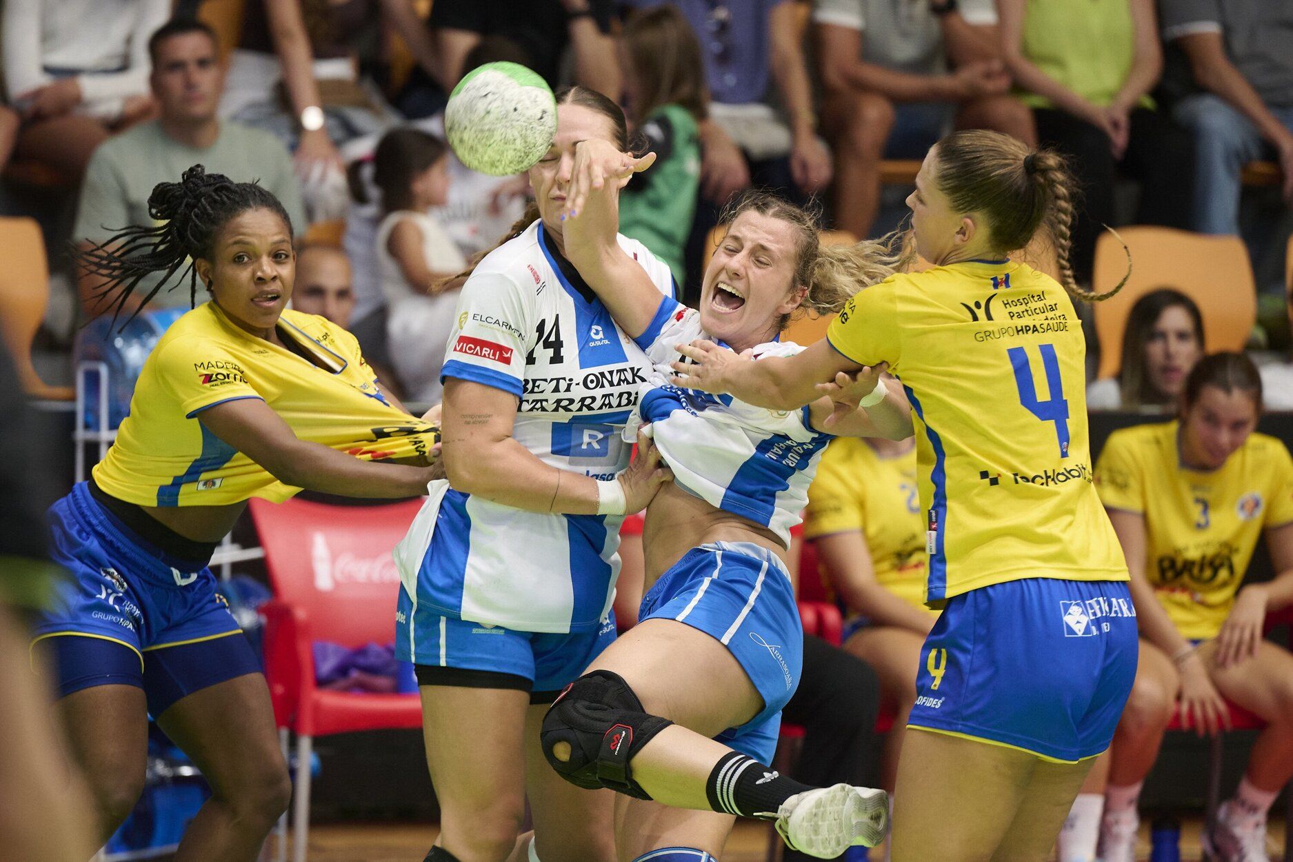 Fotos del partido entre Replasa Beti Onak y Madeira