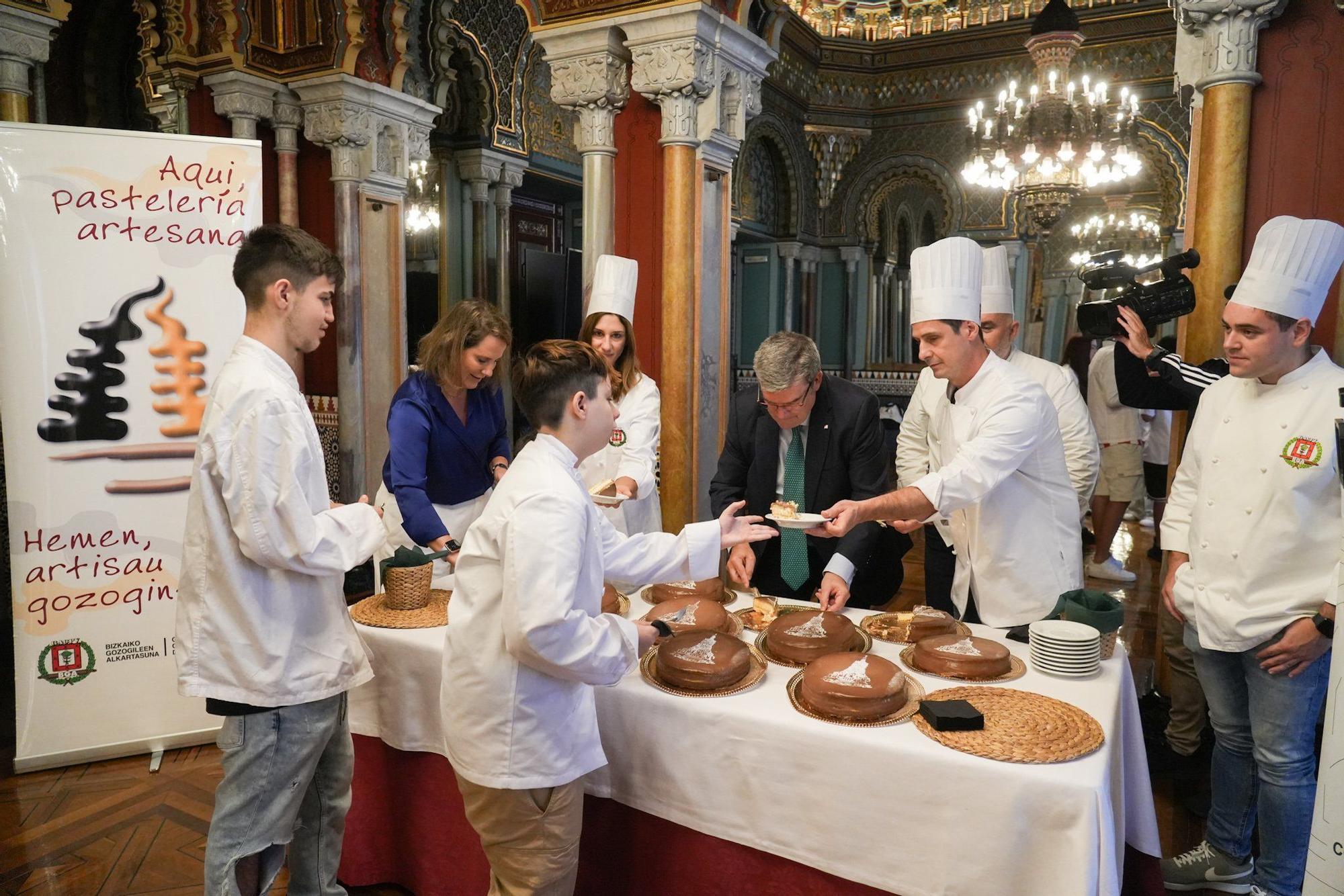Presentación de la tarta Begoña en Bilbao