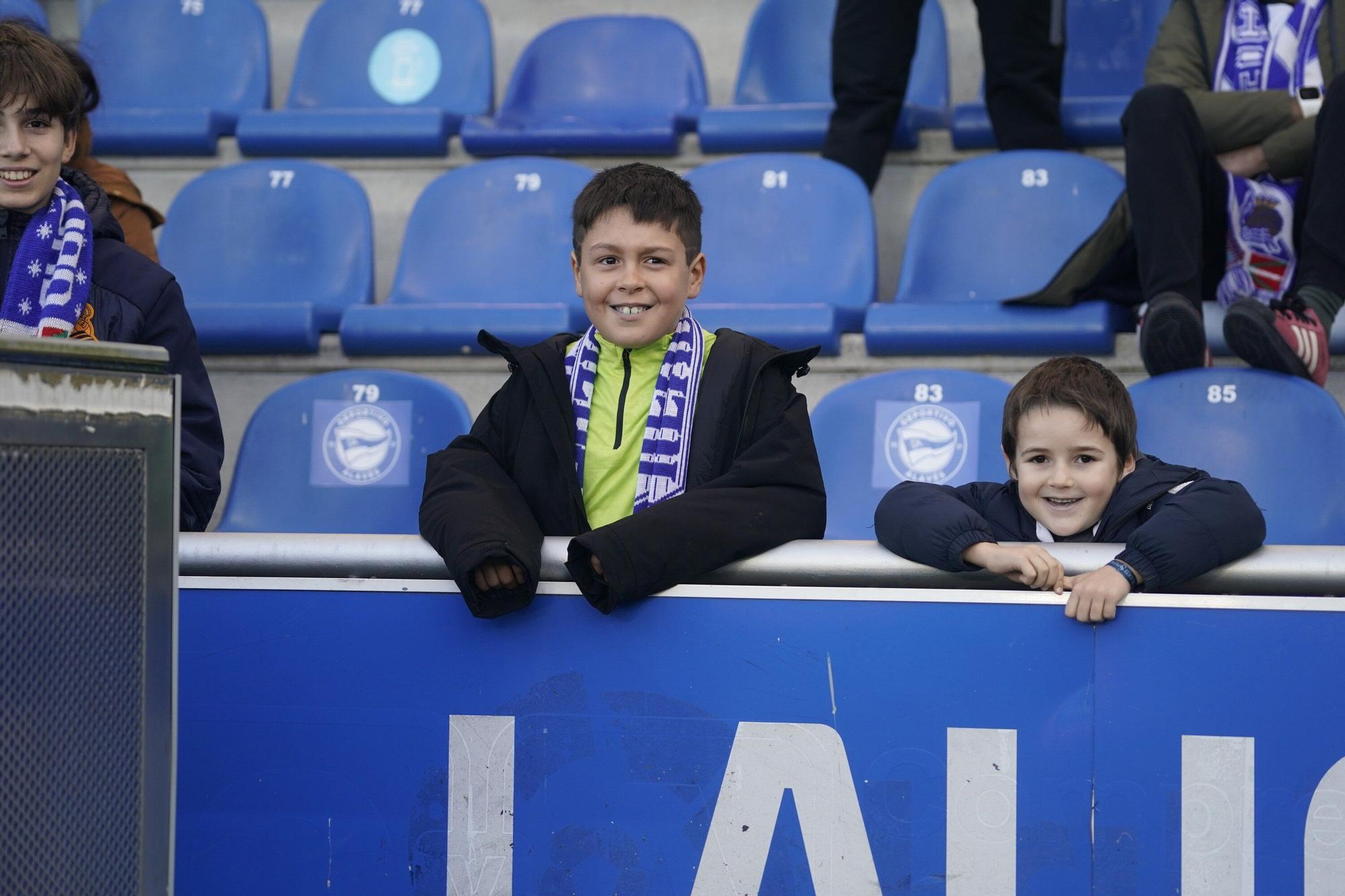 ¡Búscate en las gradas de Mendizorroza en el Alavés - Real Sociedad!