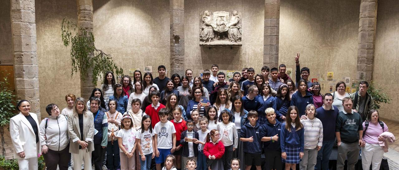 La Asociación Síndrome de Down Navarra entrega el I Sello de Centro Educativo Inclusivo