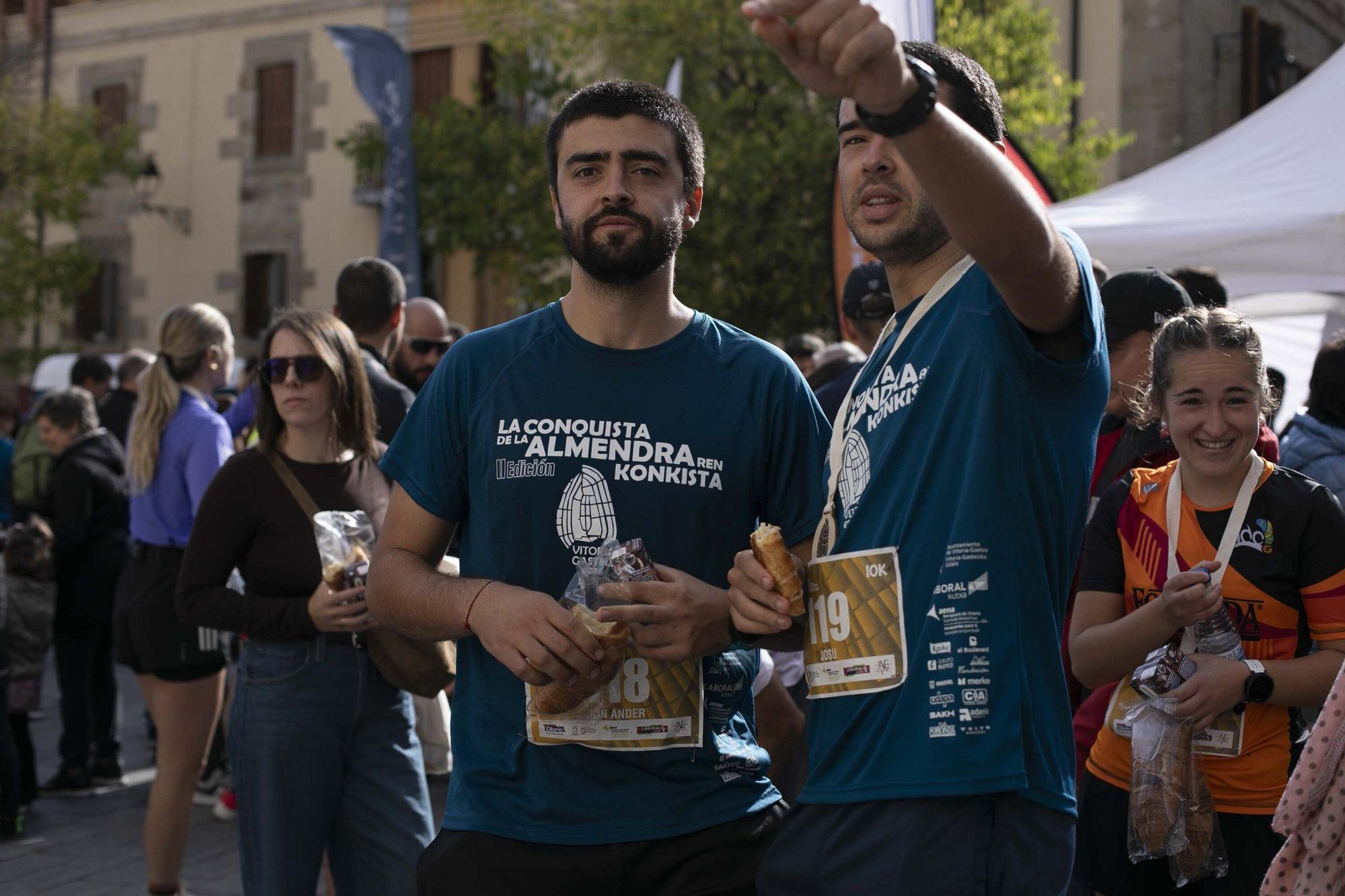 En imágenes: Buen tiempo y buen ambiente en la Conquista de la Almendra (¡Búscate en las fotos!)