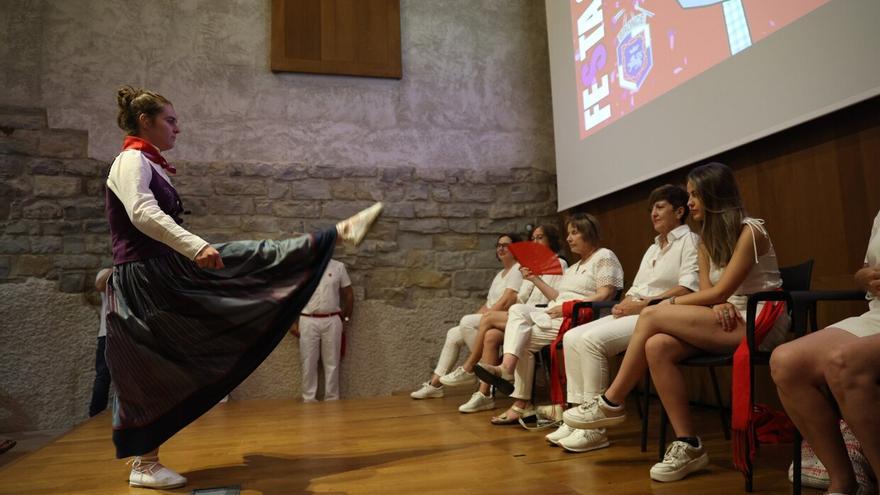 Entrega del Premio Festa 2022 a las mujeres que impulsaron la desaparición de las madrinas de las peñas