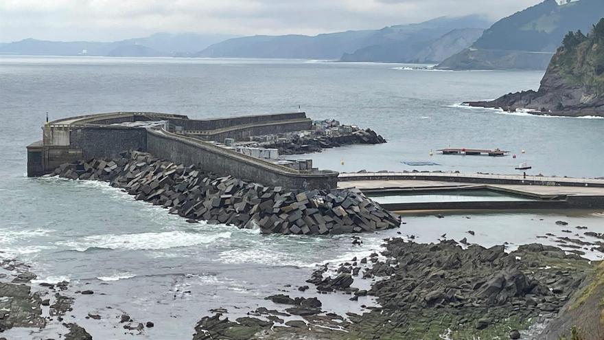 Mutrikuko portuko babes dikearen proiektua eguneratu eta obrak berriro lizitatuko ditu Jaurlaritzak