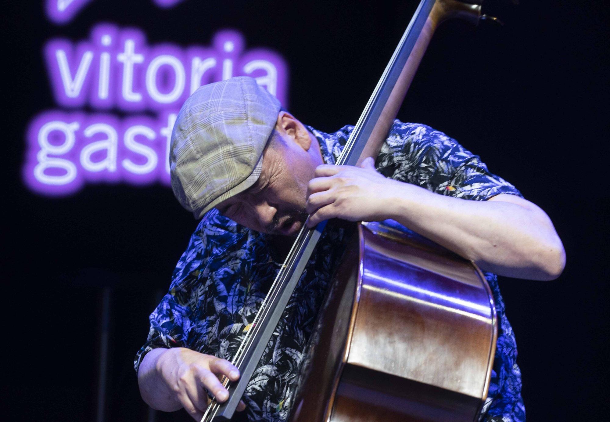 En imágenes: Álvaro Torres: en el club, pero sin barra