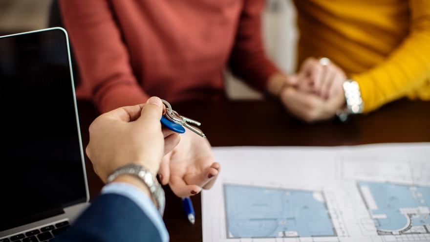 Condenado un promotor inmobiliario por estafar a una pareja en la compra de su primera vivienda