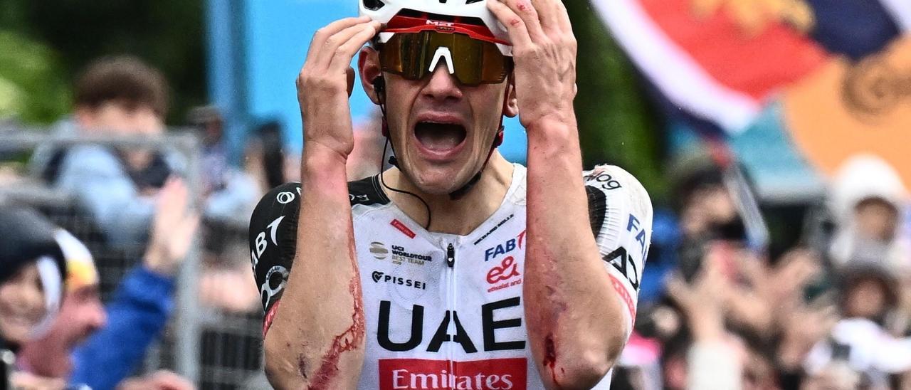 Fotos del triunfo de etapa de Igor Arrieta en el Giro de Italia (Praia a Mare - Potenza)