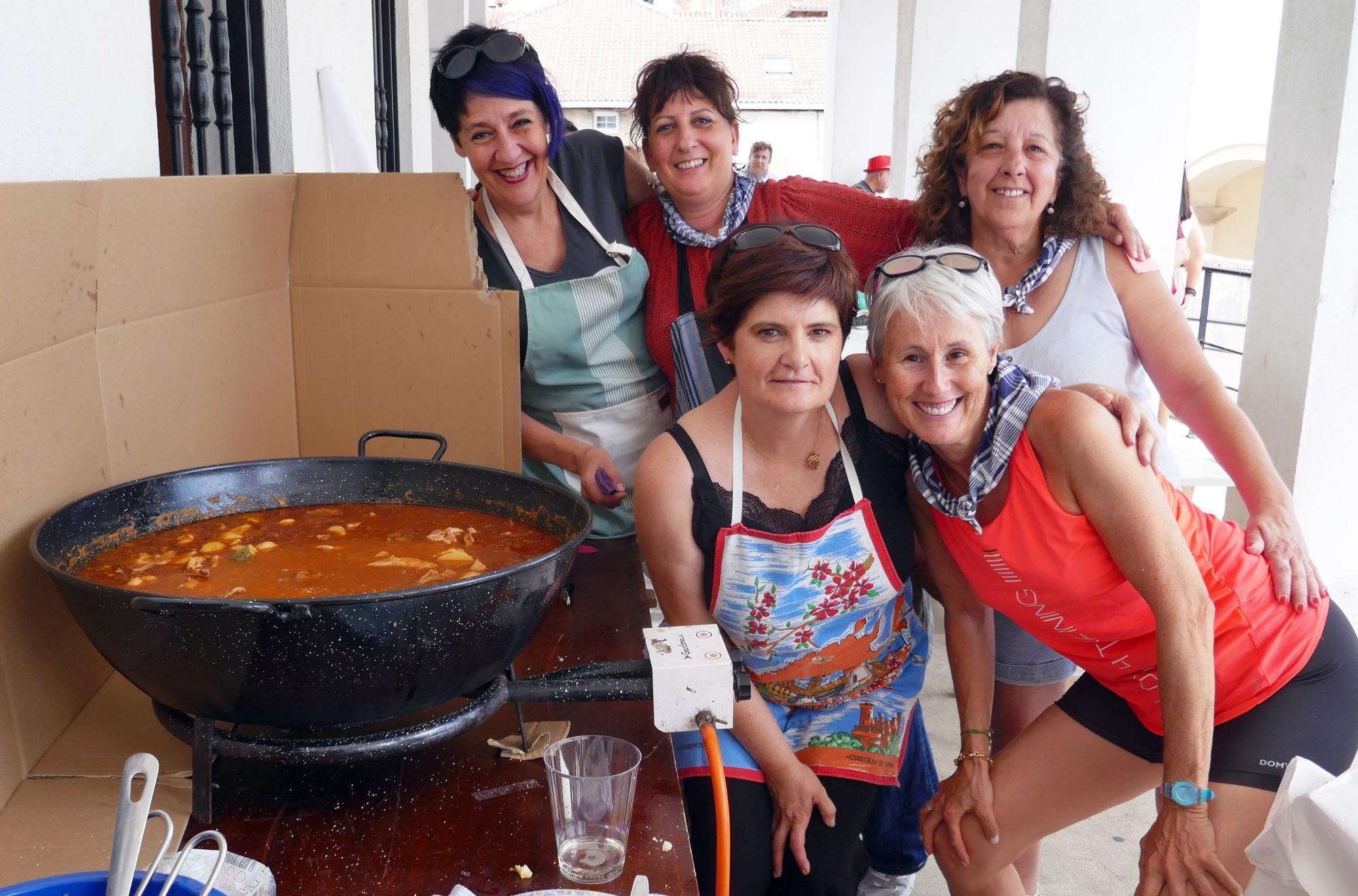 El calderete pone la salsa en Irurtzun