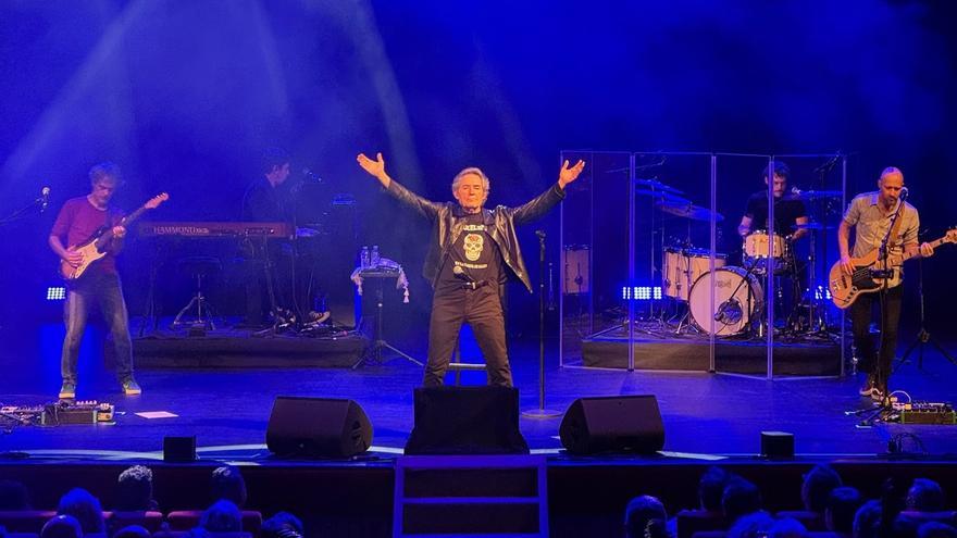 “Estoy de puta madre, soy de los que mejor cantan en este país todavía”