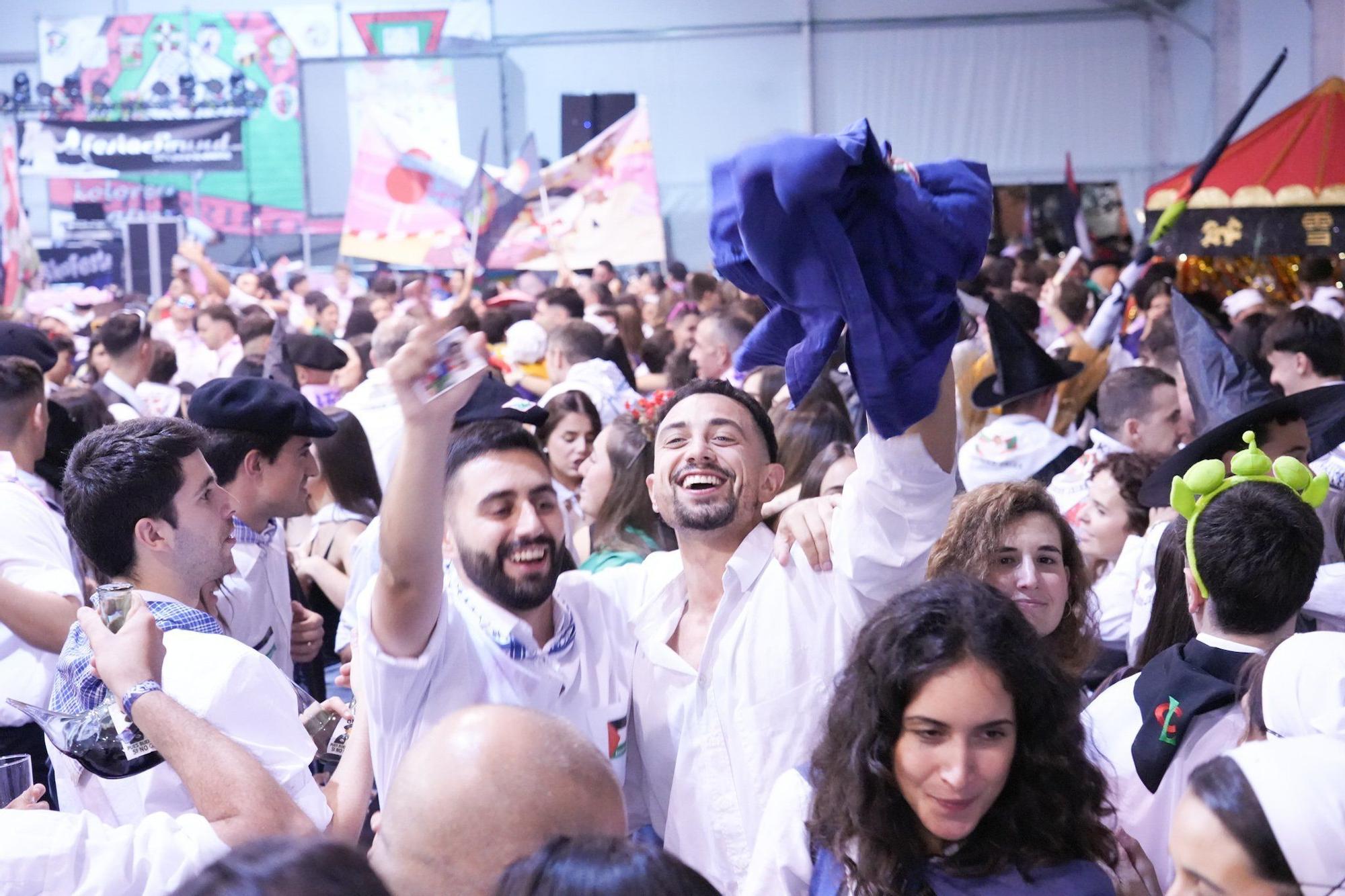 Yeray González da la salida a la intensa maratón de 9 días de fiestas de Basauri con las cuadrillas invadiendo las calles