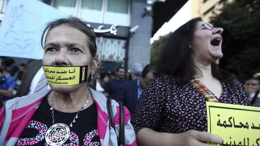 Catorce mujeres simpatizantes de Mursi condenadas a once años de cárcel por manifestarse