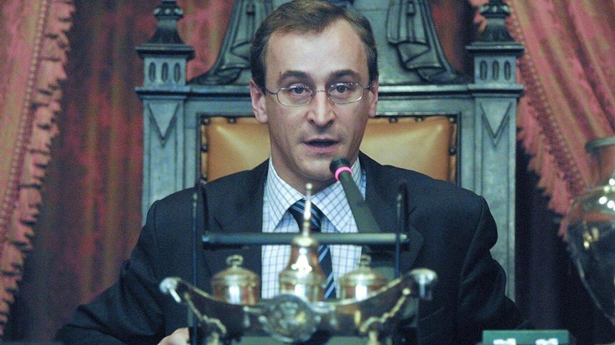 45 años de política en el alambre