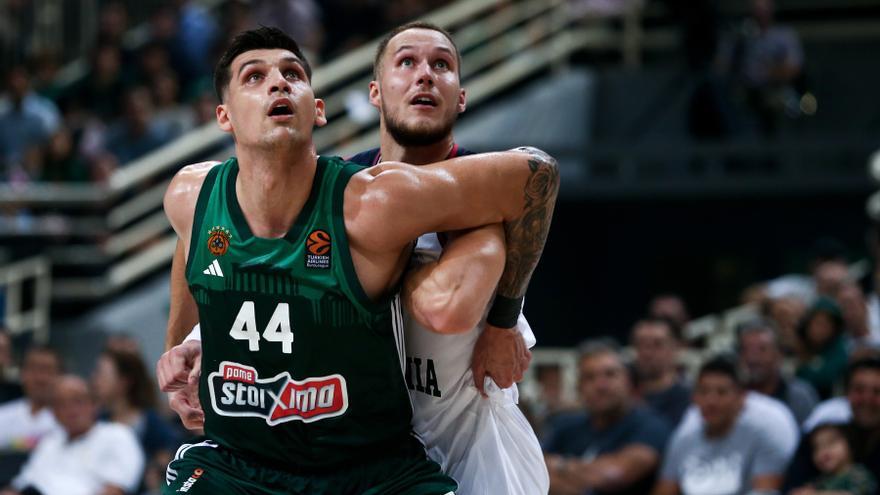 El Baskonia muere con las botas puestas