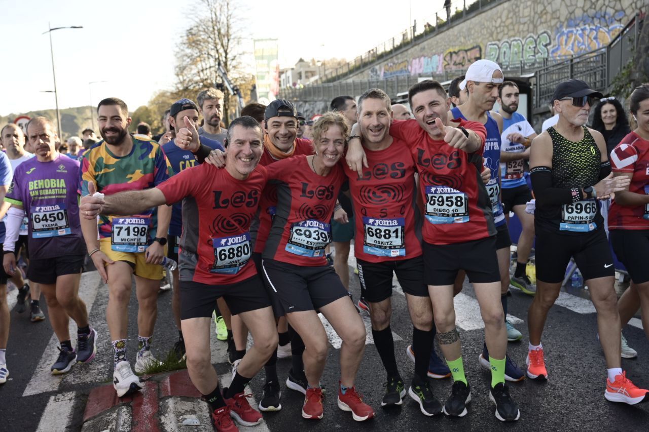 En imágenes: Ilusión y concentración en la salida de la Behobía- San Sebastían