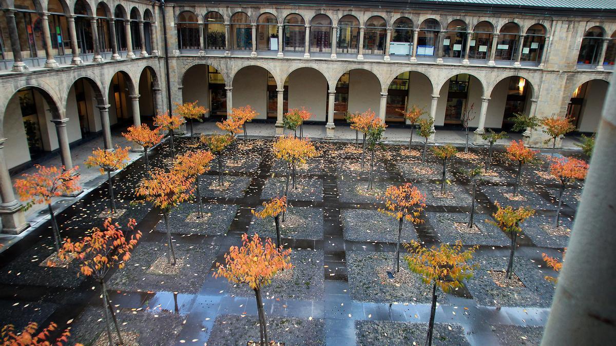 Vista del patio interior del Departamento de Educación de Navarra.