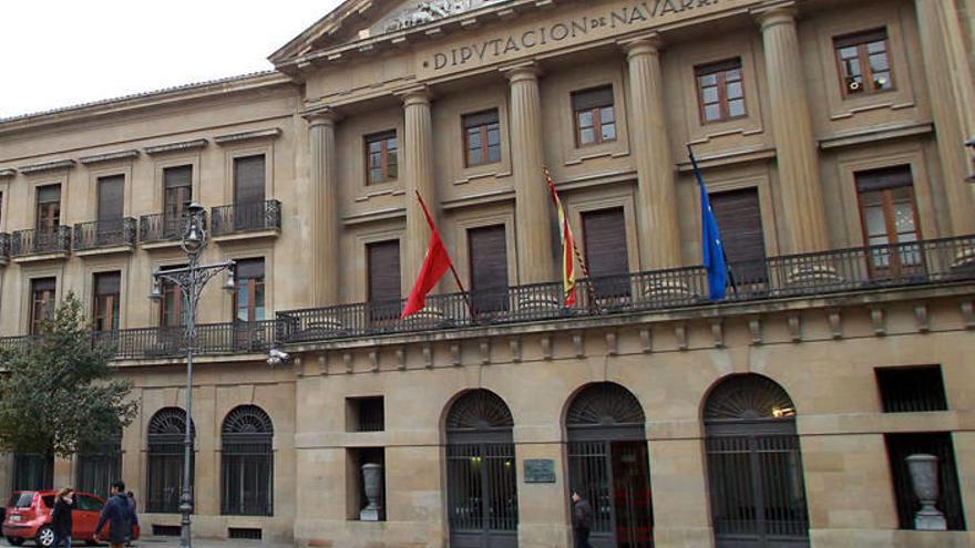 Fachada del Palacio de Navarra, en Pamplona.