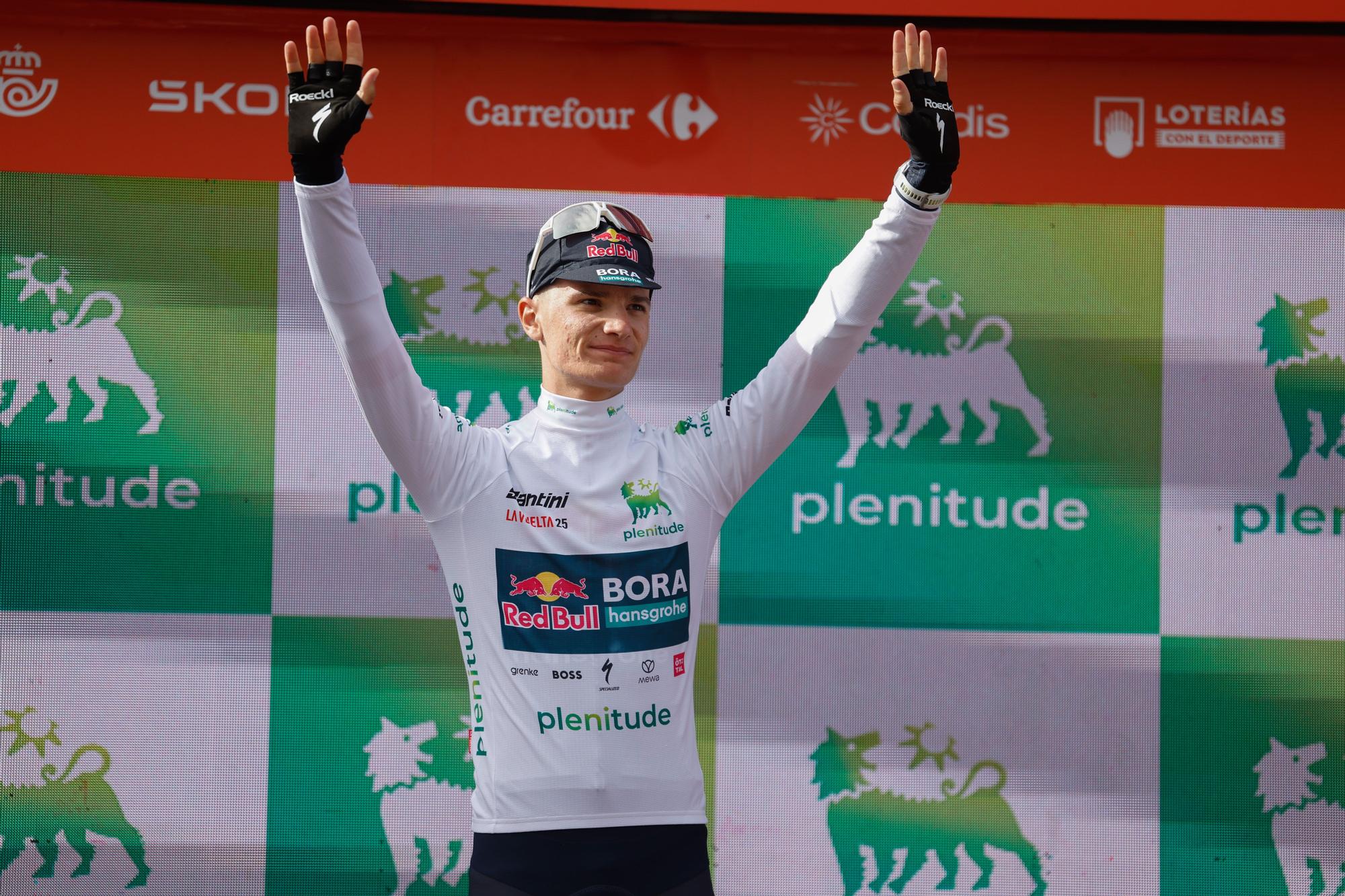 Fotos de la etapa navarra de La Vuelta 25 entre Sendaviva y Larra - Belagua