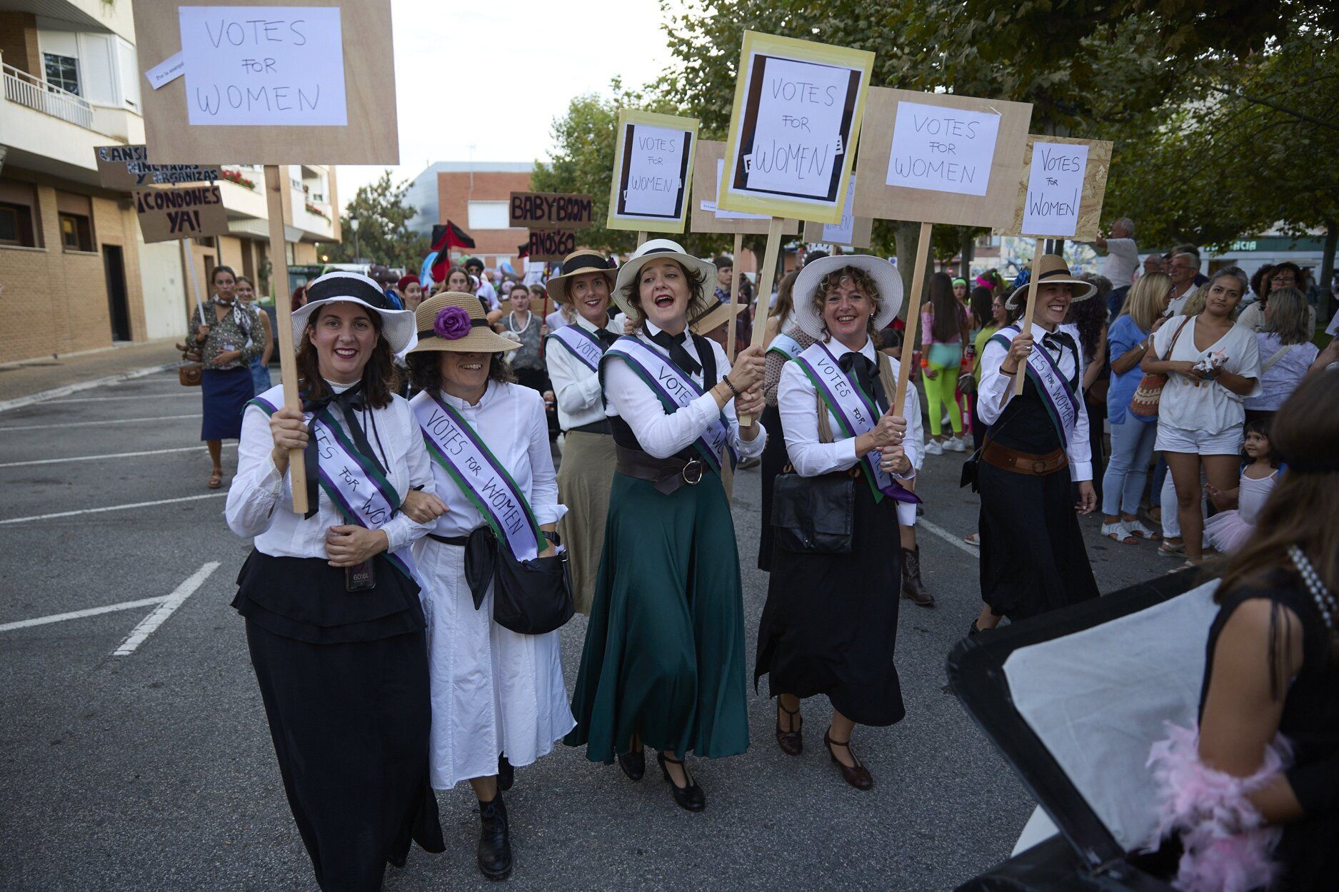 Fotos del día de disfraces en fiestas de Huarte