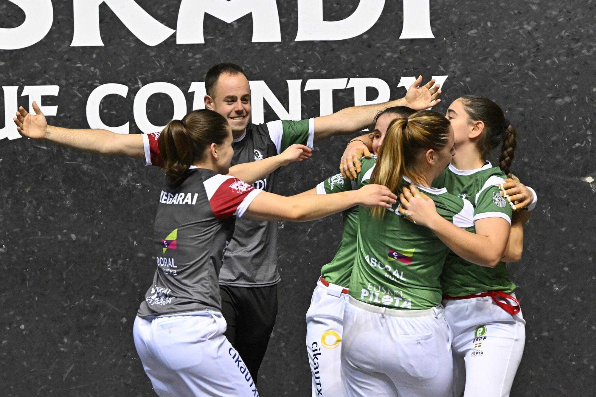En imágenes: Doblete de Euskadi en mano femenina