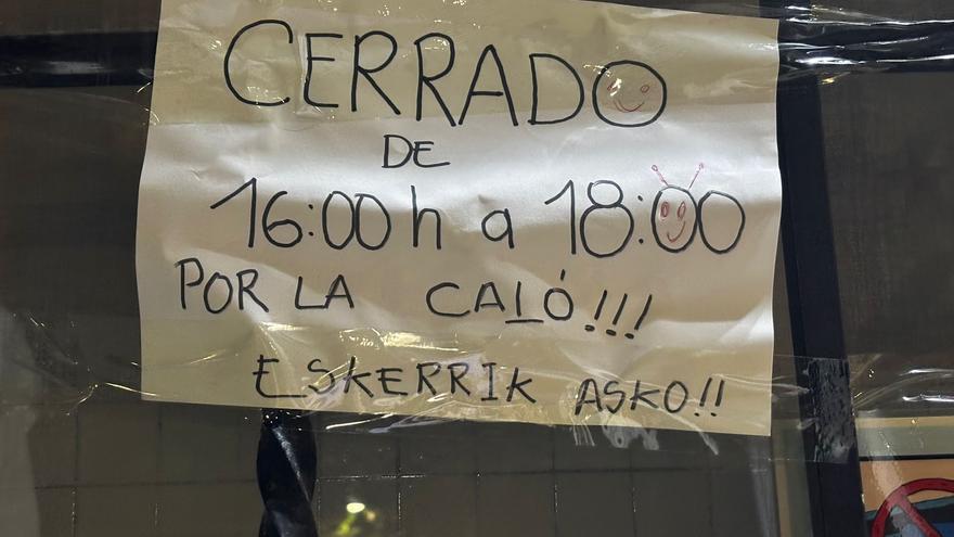 La Bizkaia de los 40 grados: calles vacías, actividades canceladas, horarios adaptados y hogueras de Sanjuan suspendidas