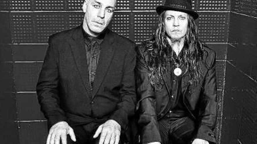 Till Lindermann, vocalista de Rammstein, y Peter Tägtgren.