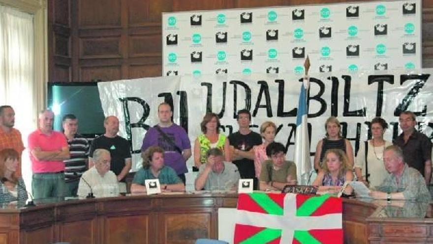 El PSE critica a Aralar-Alternatiba por usar la sala de juntas para apoyar a Udalbiltza