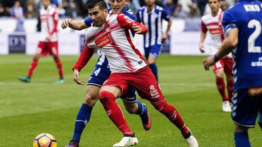 Gerard rescata al Espanyol en un partido gris en Mendizorroza