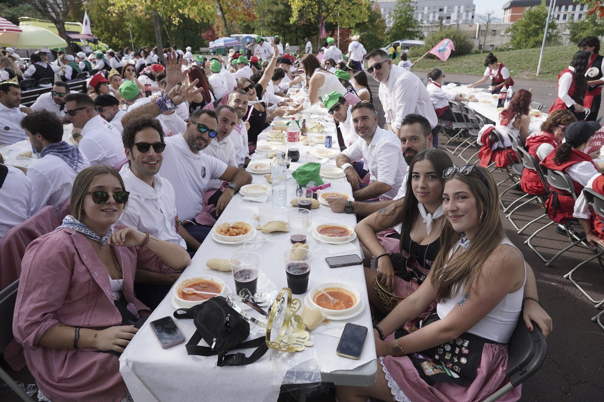 Más de 3.600 personas en la comida de cuadrillas de Basauri: “Es es indescriptible, se nos está yendo de las manos”