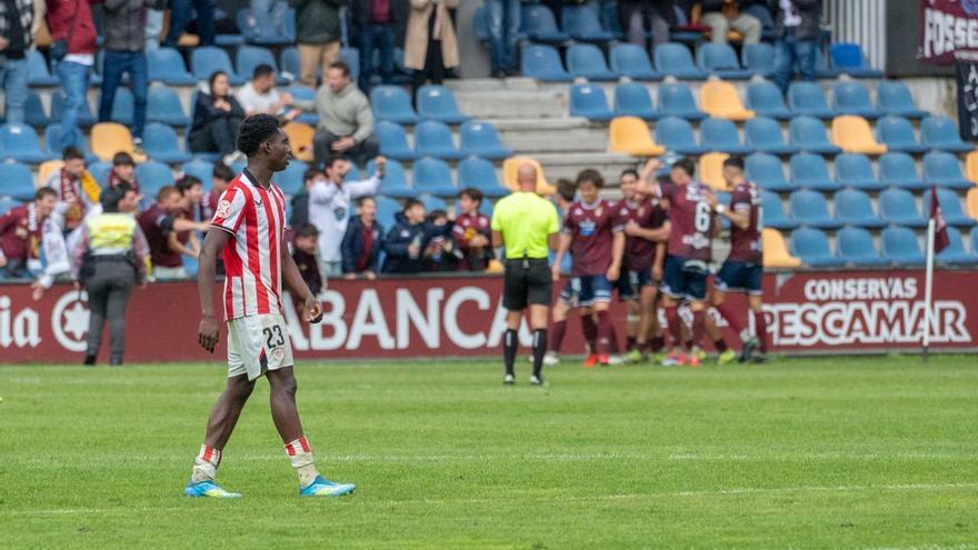 El Bilbao Athletic recibe un repaso en Pontevedra