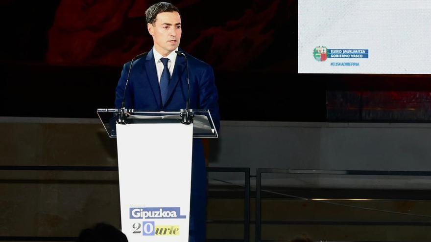 Pradales: “Consolidar la democracia es nuestro gran desafío y nos corresponde a todos”