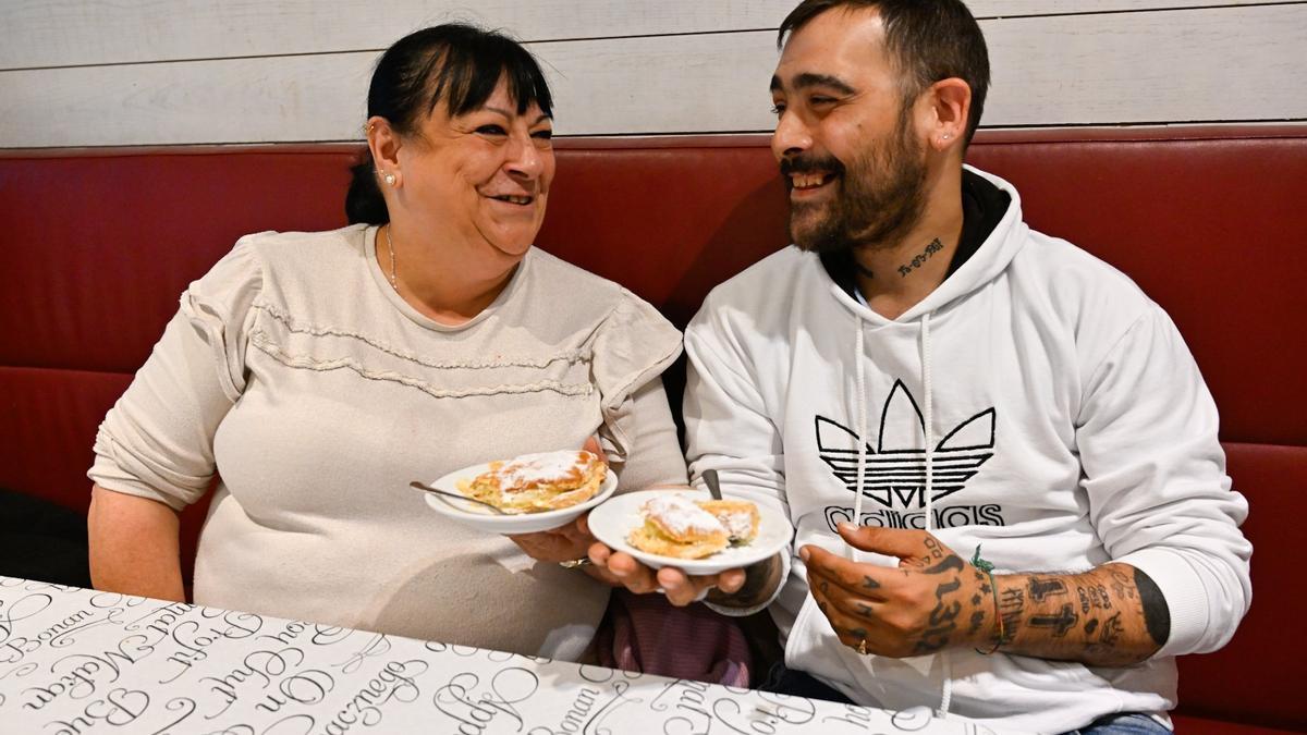 La comida se convirtió en un punto de unión para María Ángeles Sisamón y Joseba Hernáez, madre e hijo.