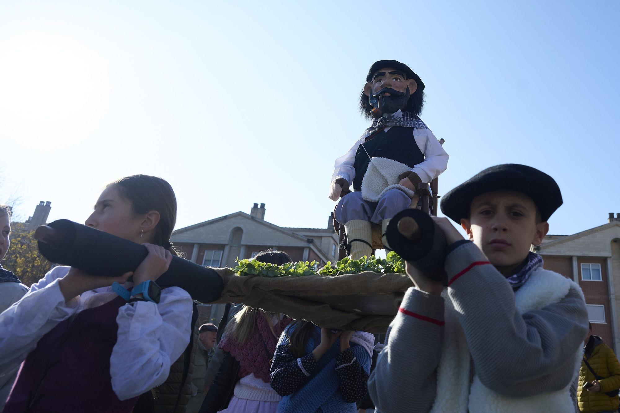Fotos del Olentzero txiki de Zizur Mayor