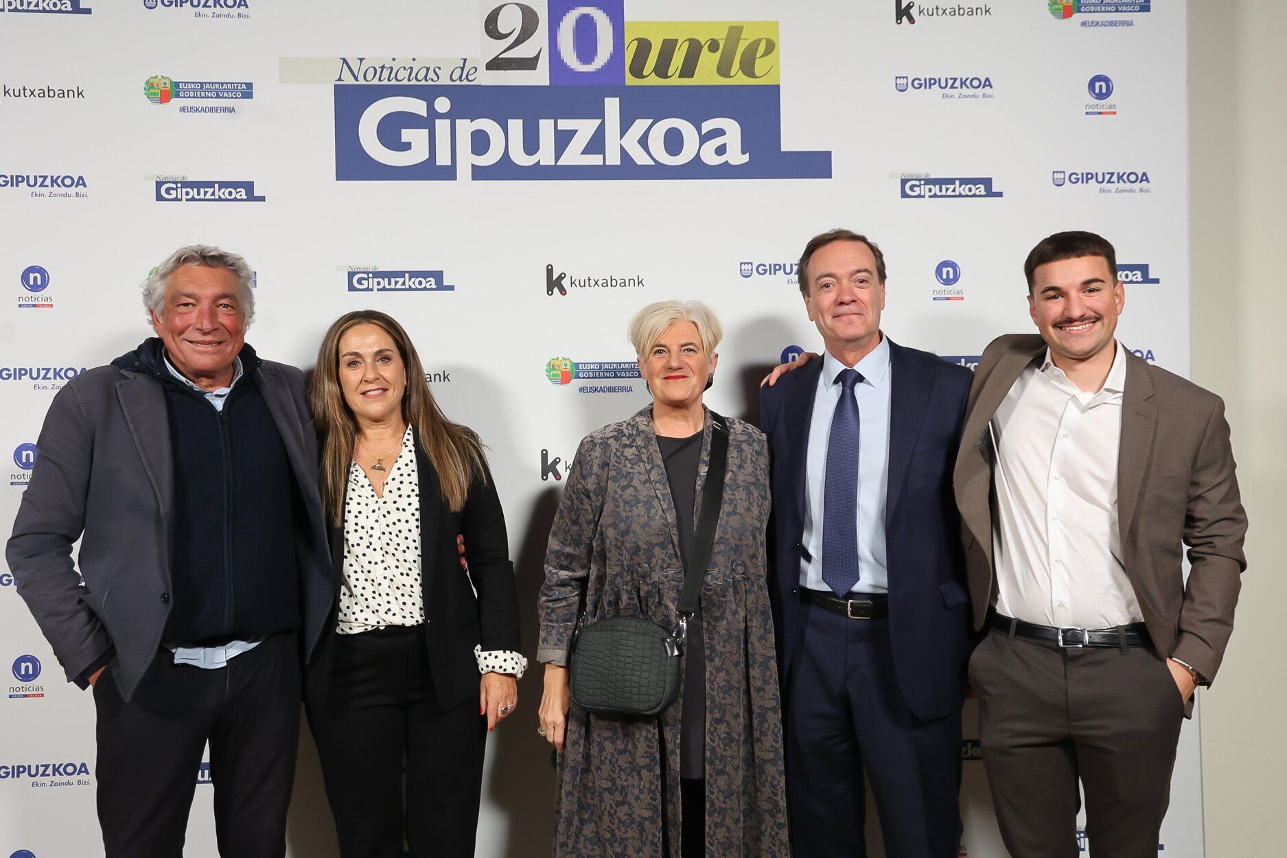 Joseba Santamaría, con Isabel de Lope, con Arantza Zugasti, Javier Andrés y Xabier Beristain