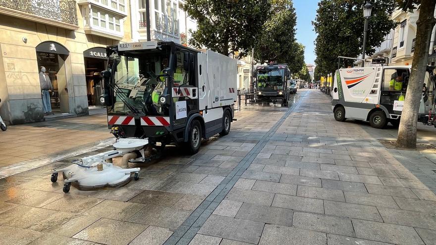 La limpieza especial tras La Blanca llega a las calles y espacios del centro y El Ensanche
