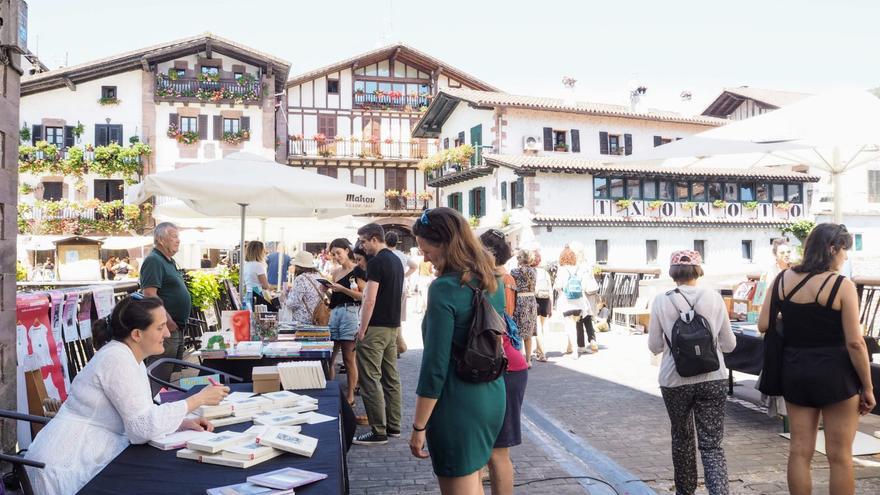 ‘Otras formas de viajar’ este mes en Txokoto Taberna