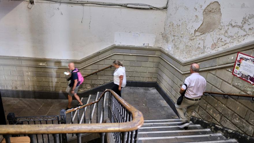Vecinos del pasadizo de la Jacoba piden la instalación de un ascensor