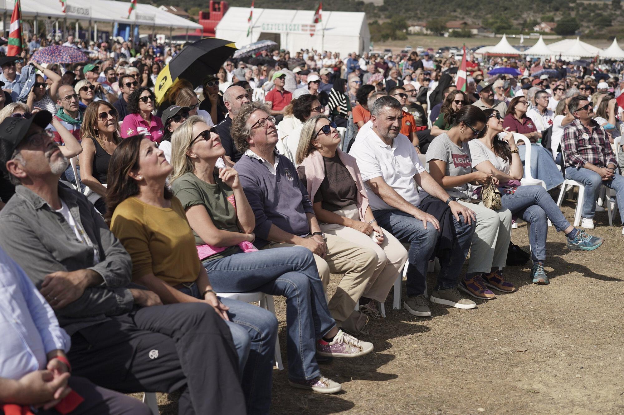En imágenes: El Alderdi Eguna reúne a miles de jeltzales en un ambiente festivo