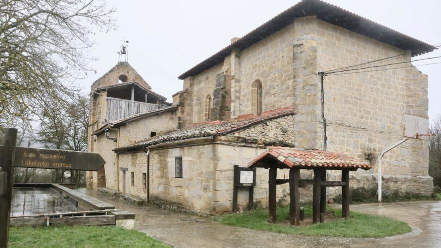 EH Bildu propone actualizar el funcionamiento de los concejos de Álava