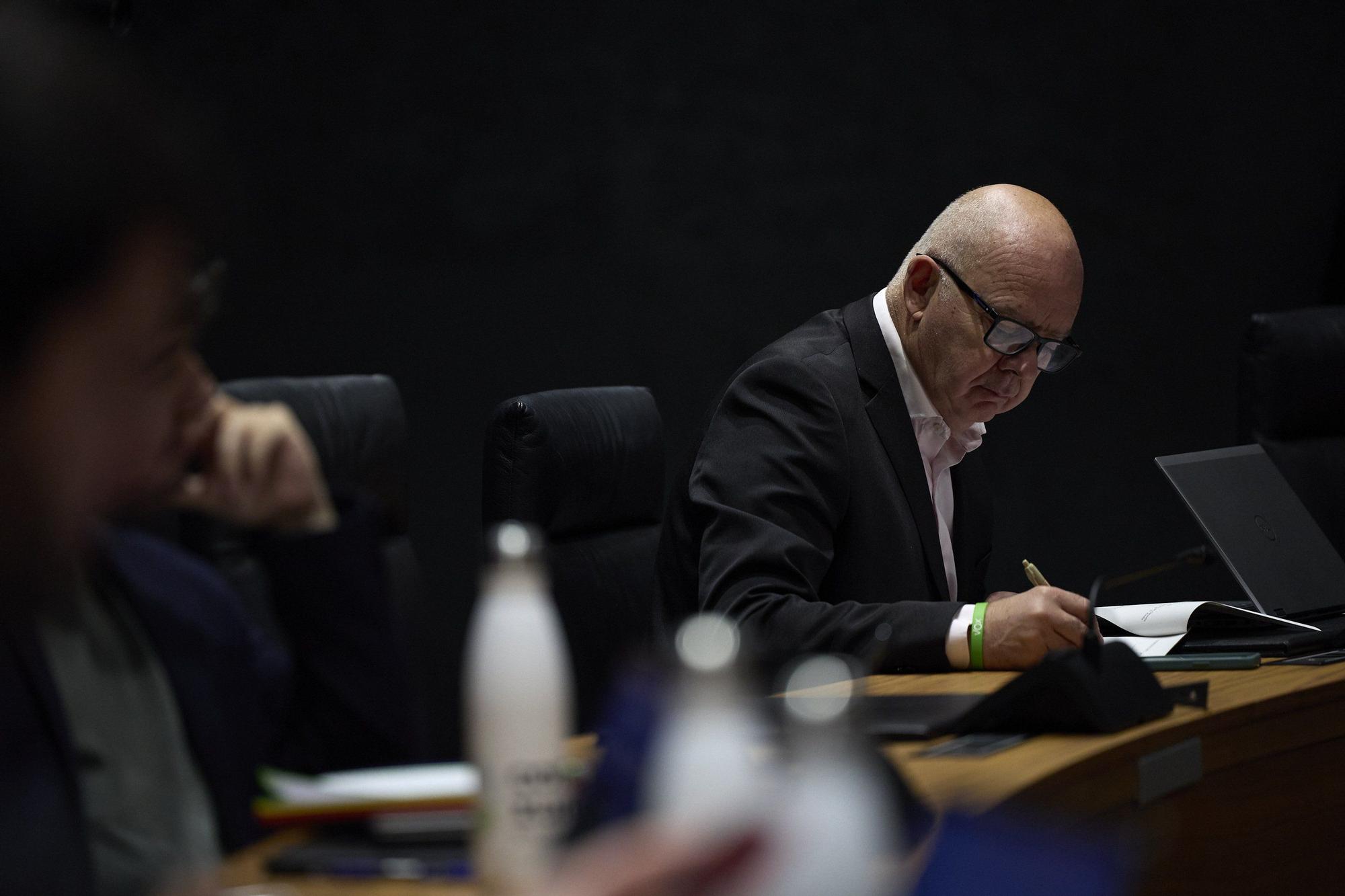 Fotos del pleno del Parlamento de Navarra (jueves 23 de octubre de 2025)