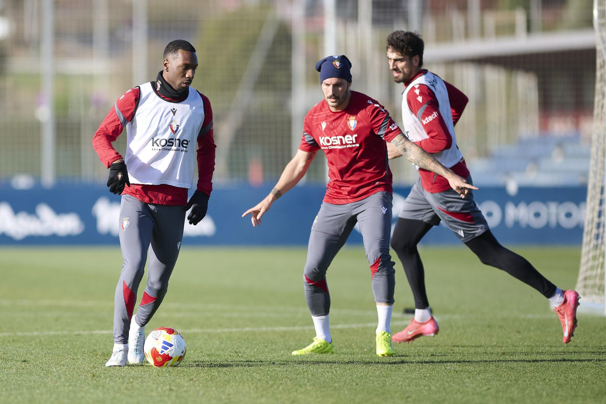 Fotos del entrenamiento de Osasuna (30 de noviembre de 2025)