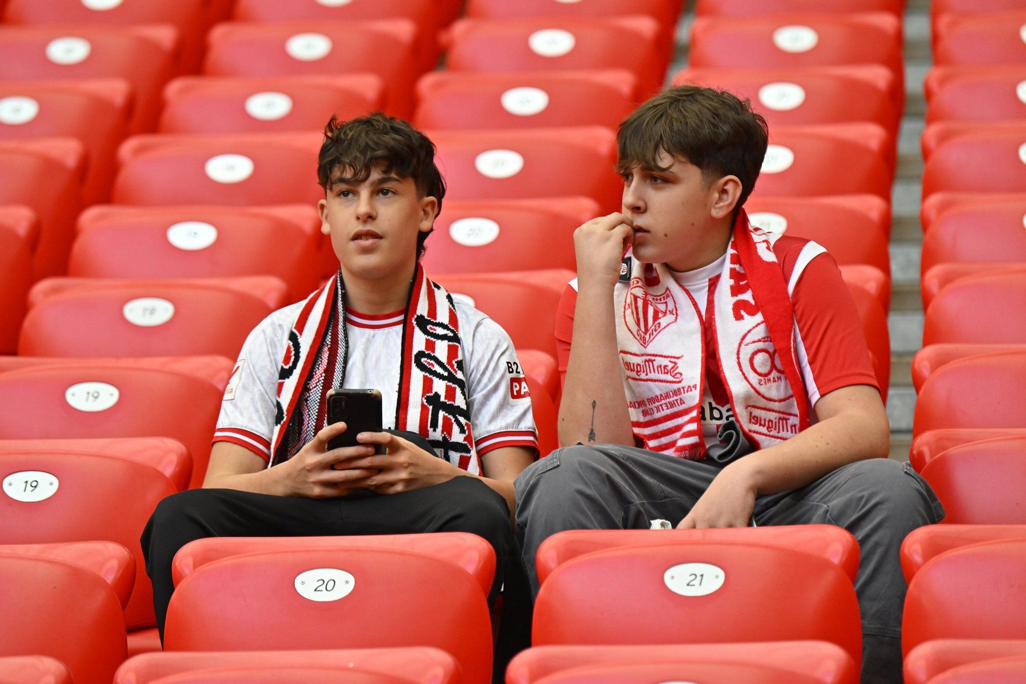 En imágenes: ¿Has estado en San Mamés viendo el Athletic-Real Oviedo? Búscate en nuestra galería
