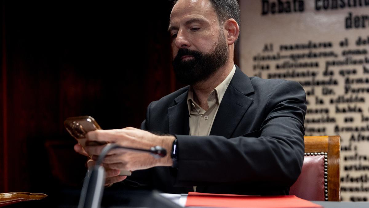 El exgerente del PSOE y Presidente de ENUSA, Mariano Moreno Pavón, durante su comparecencia ante la comisión sobre el caso Koldo