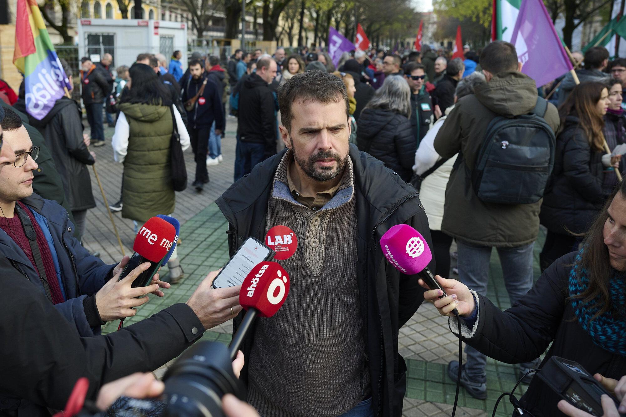 Cadena humana para reivindicar un SMI propio en Navarra