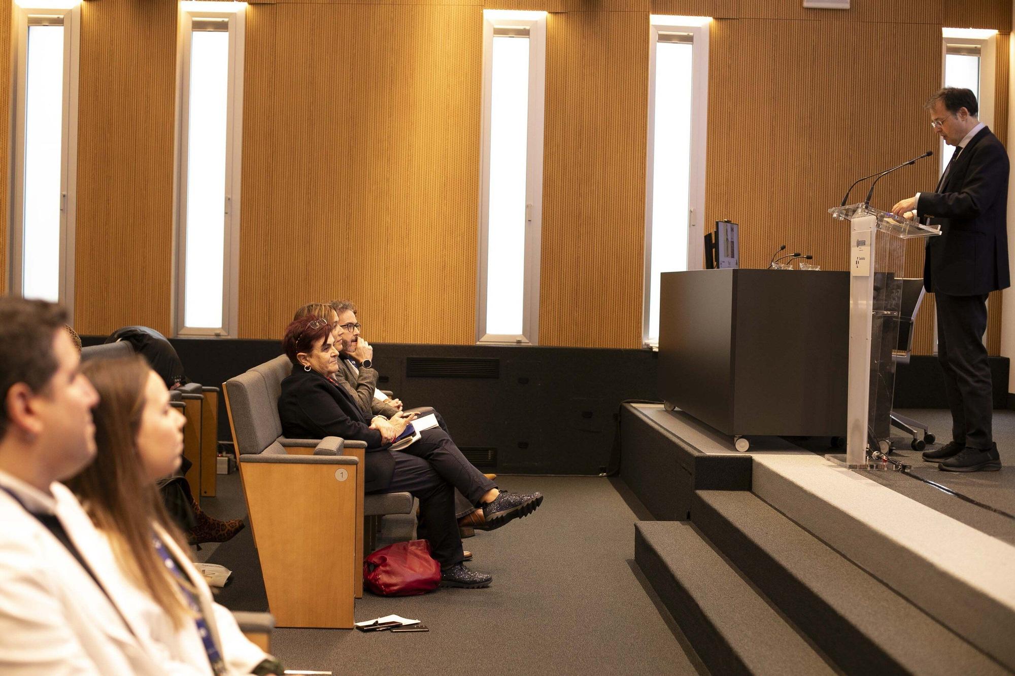 En imágenes: Así es SAAKI, el nuevo robot pediátrico que ayudará a los niños ingresados en el HUA-Txagorritxu