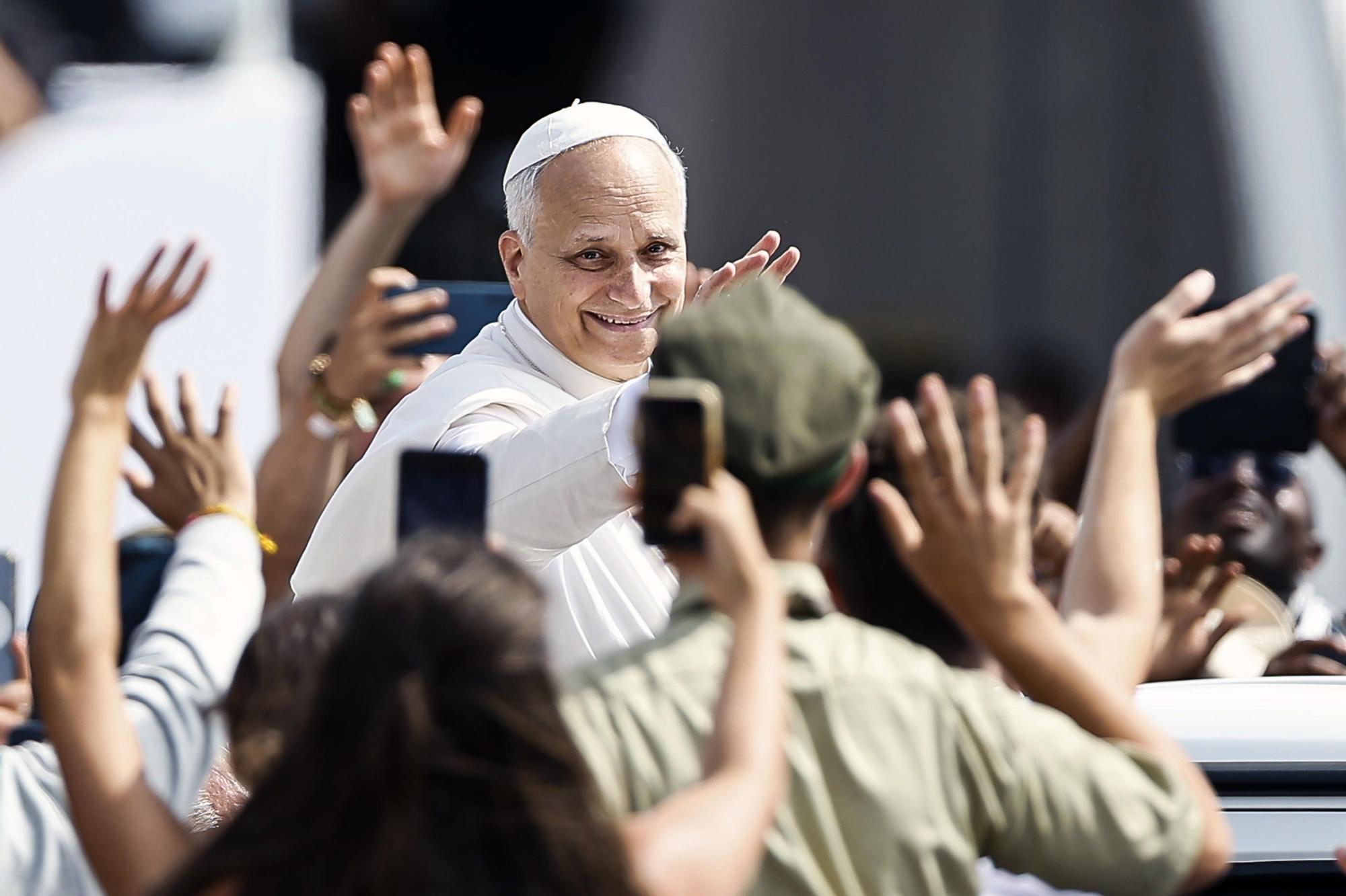 El papa León XIV despide el Jubileo de la Juventud