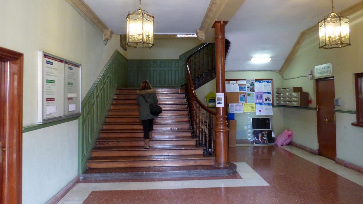 a rehabilitación deberá conservar la escalera original.