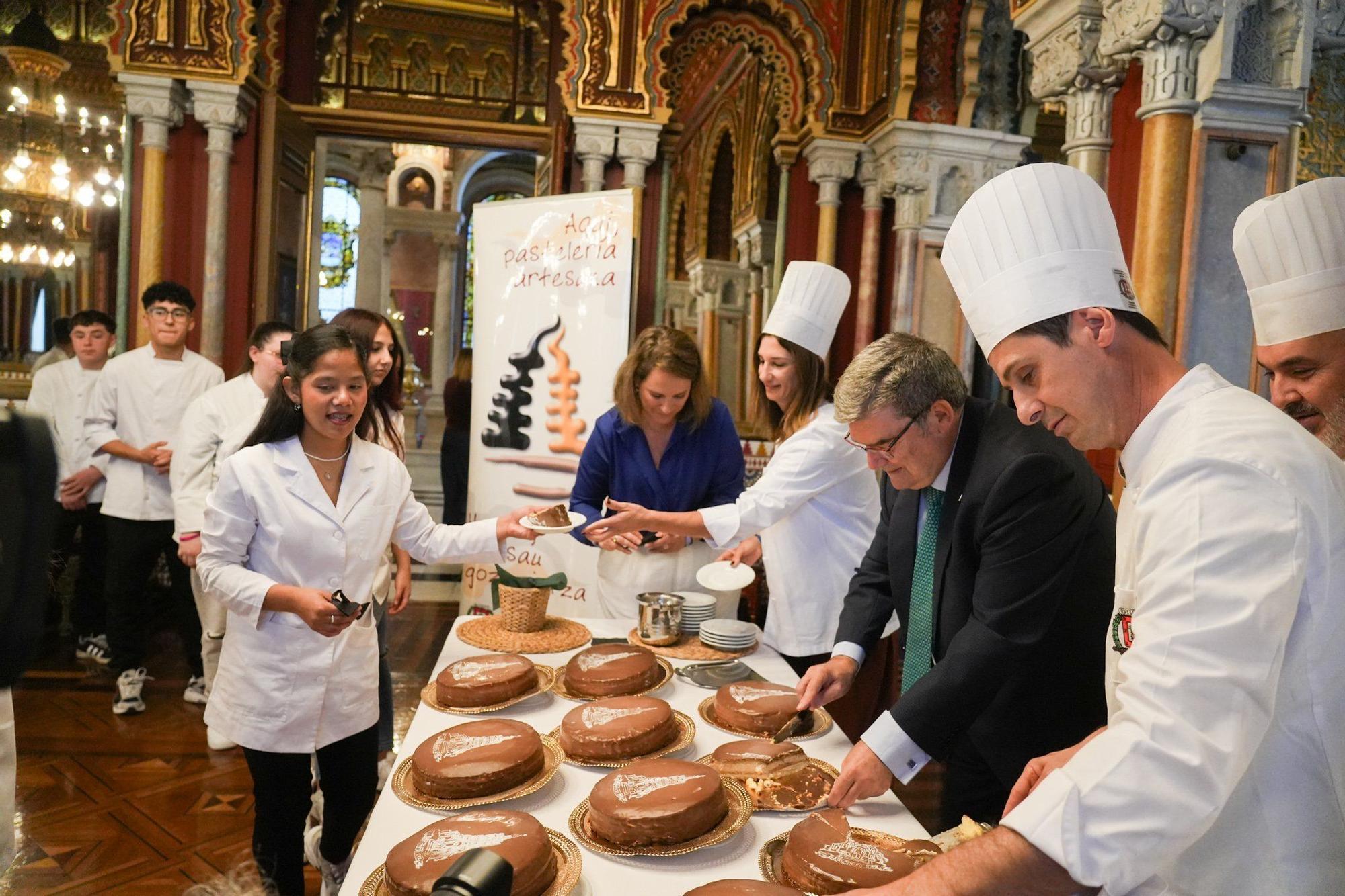 Presentación de la tarta Begoña en Bilbao