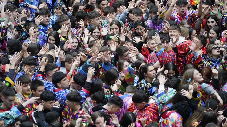 Kolorez eta musikaz jantziko da Tolosa, Ostegun Gizenari ongietorria emateko