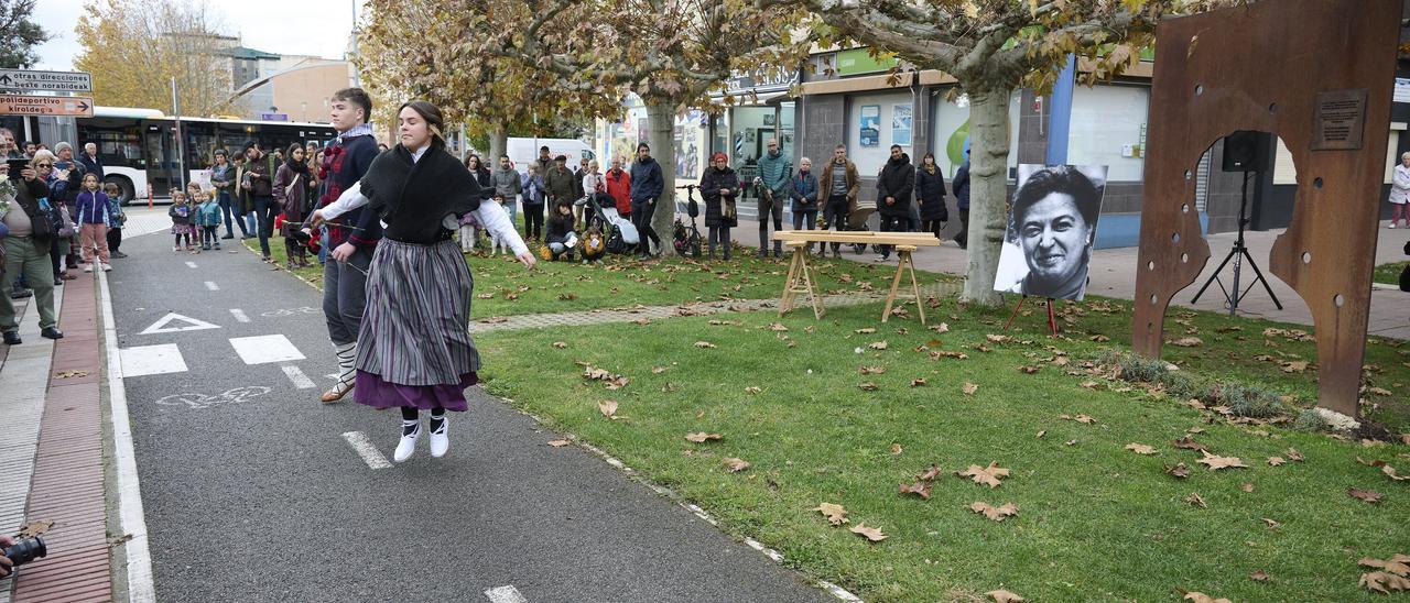 Karmele Solaguren, en el recuerdo en Barañáin 21 años después de su muerte