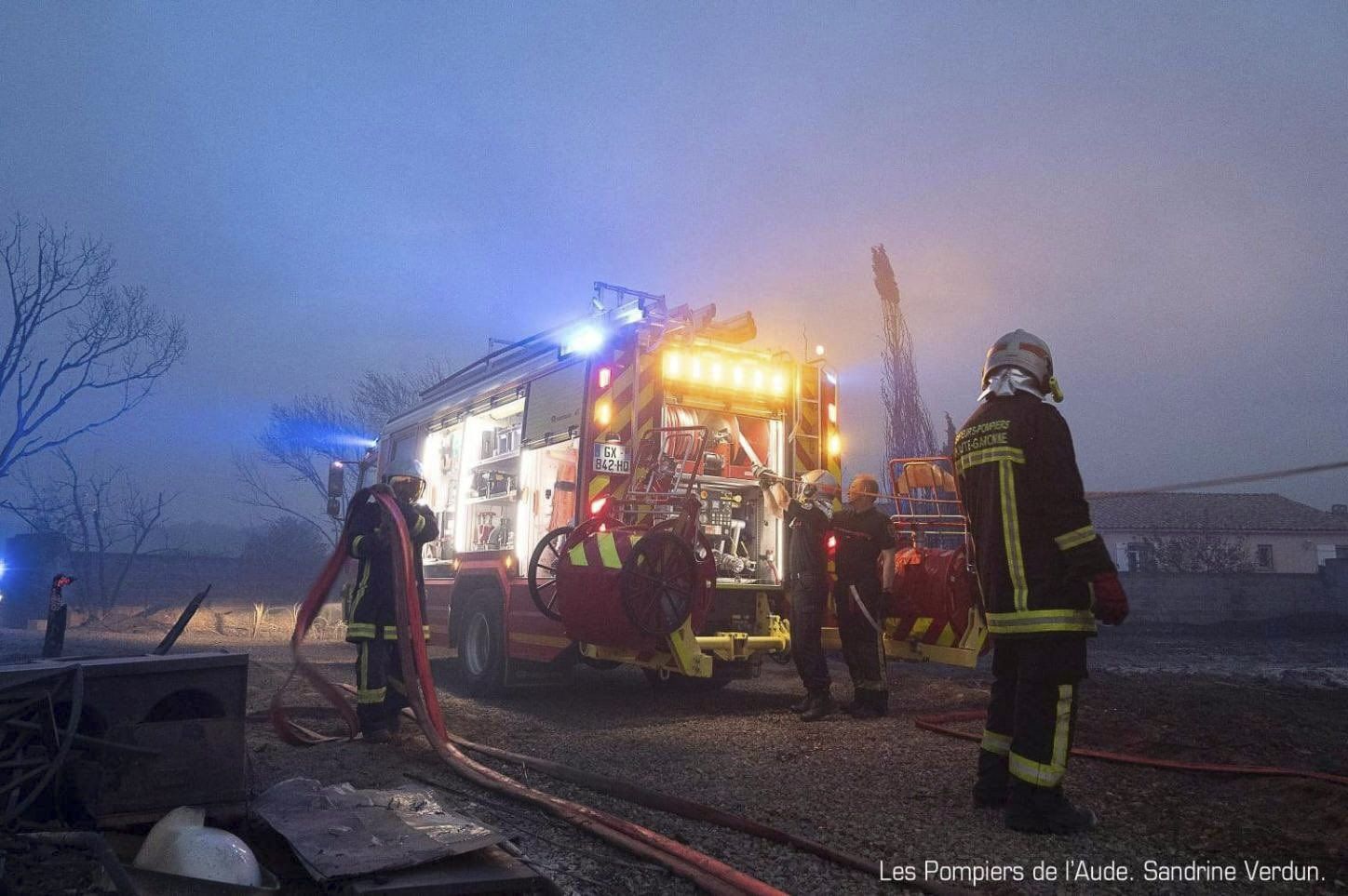 Francia lucha contra uno de los peores incendios en medio siglo